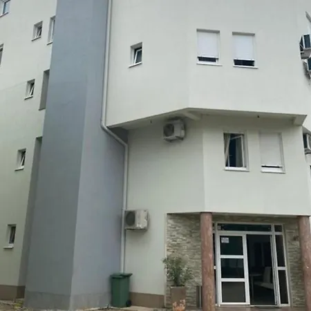 Sivric Apartman